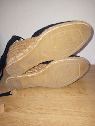 Sandalias cuña esparto mango negras