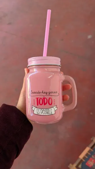 Vaso grande rosa con frase motivacional