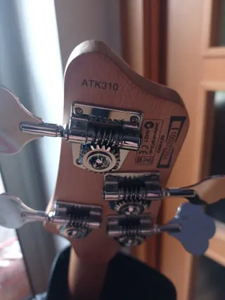 Bajo Eléctrico Ibanez ATK Series