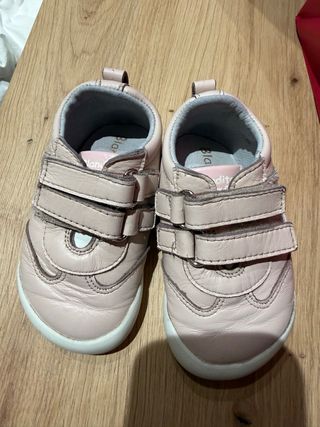 Zapatillas Blanditos rosas talla 20