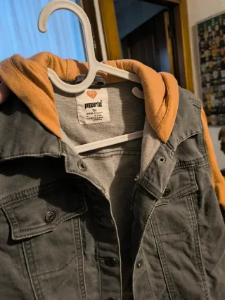 Chaqueta vaquera con capucha