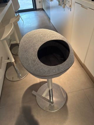 Casita para gato tipo huevo