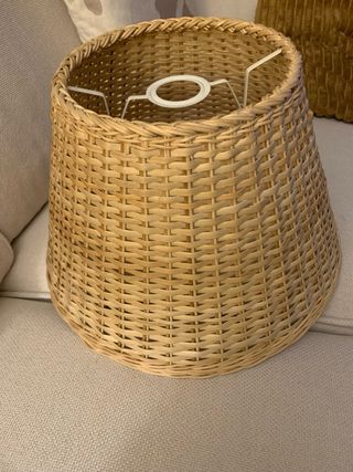 Pantalla de lámpara de mimbre