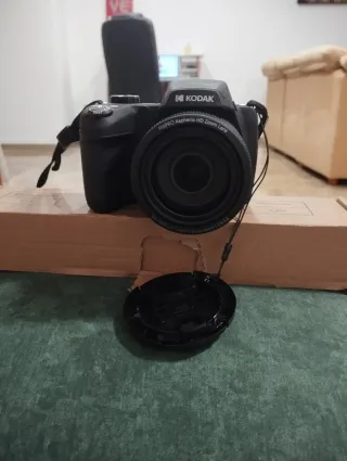 Cámara Kodak Pixpro AZ528 Nueva