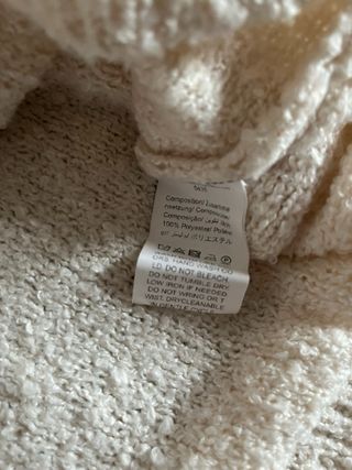 Jersey beige hombros descubiertos