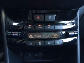 Peugeot 2008 Signature