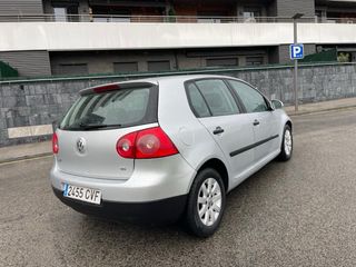 Volkswagen Golf 2004