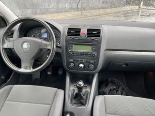Volkswagen Golf 2004