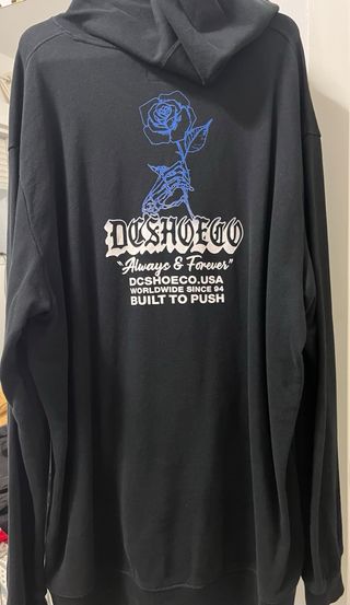 Sudadera DC Negra con Rosa Azul