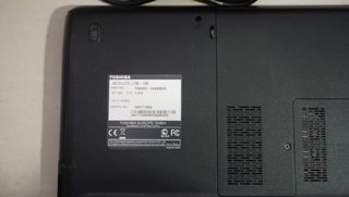 Toshiba Satellite L735-135 Ordenador ver fotos