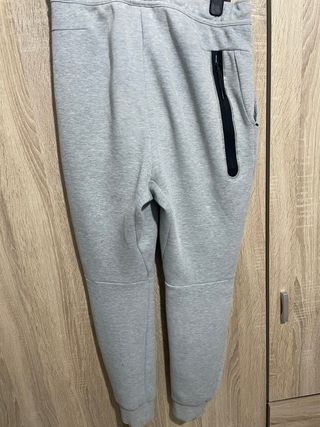 Conjunto Nike Tech Gris