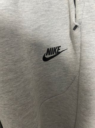 Conjunto Nike Tech Gris