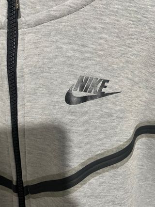 Conjunto Nike Tech Gris