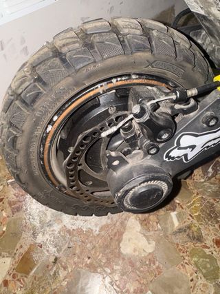 Patinete Eléctrico Red Bull