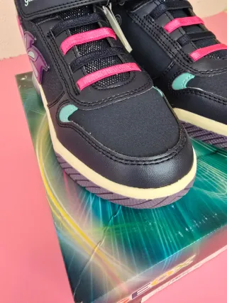 Zapatillas Geox niña luces talla 34