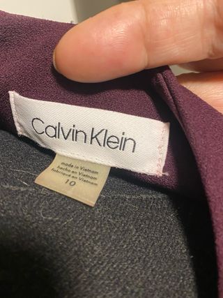 Vestido fiesta cóctel Calvin Klein granate T40
