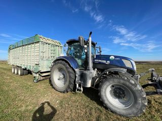 Tractor New Holland T7 270 Blue Power. NH