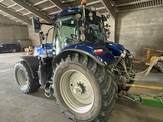 Tractor New Holland T7 270 Blue Power. NH