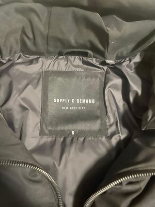 Abrigo Supply&Demand Negro Talla S