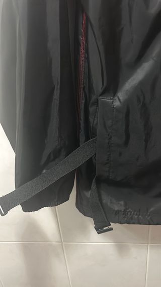 Chaqueta deportiva Quechua negra-cortavientos