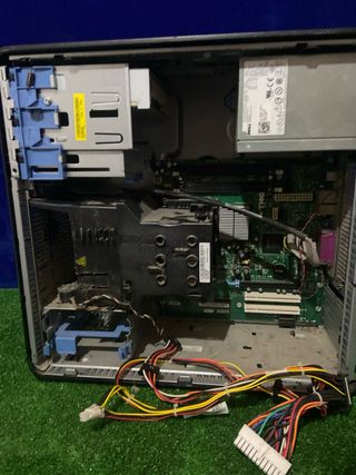 Torre PC Dell Antigua Piezas