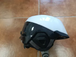 Casco de Nieve Negro y blanco. Talla M