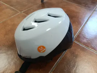 Casco de Nieve Negro y blanco. Talla M