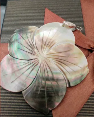 Set 2 ciondoli fiore e conchiglia