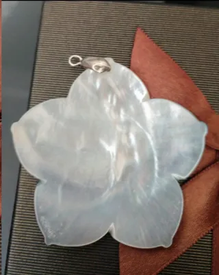 Set 2 ciondoli fiore e conchiglia