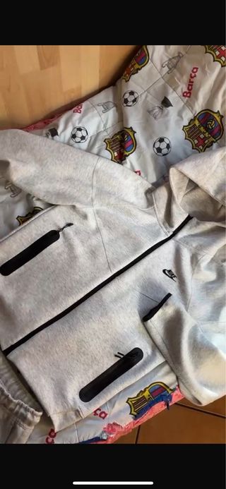 Chándal Nike Tech Gris y Negro