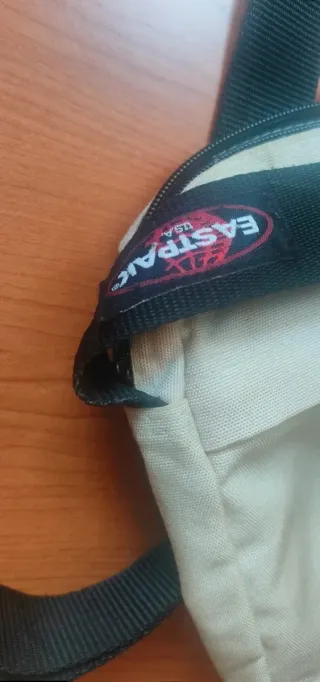 Bolsito bandolera Eastpak