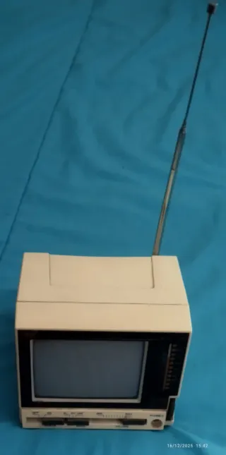Mini TV HTV Portátil Medidas: 15x12x17