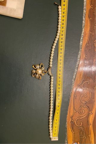 Girocollo vintage con ciondolo fiore