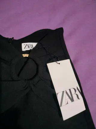 Minifalda Zara negra con nudo
