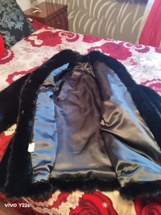 Abrigo de pelo negro mujer