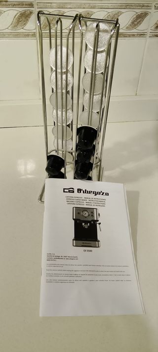 Cafetera Expresso y cappuccino, 20 bar de presión.