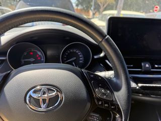Toyota C-HR 2023