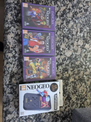 NEOGEO Super Pocket Edición Evercade + Cartuchos