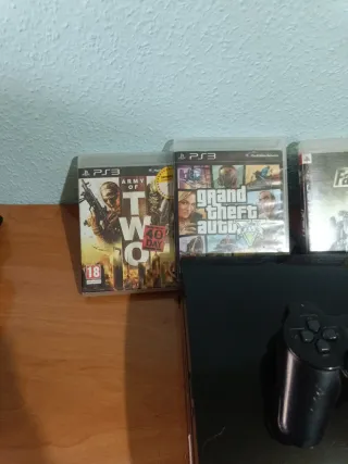 PlayStation 3 Fat + 4 Giochi + controller