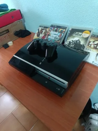 PlayStation 3 Fat + 4 Giochi + controller
