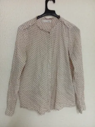 Blusa y camisa beige y rosa.precii las dos