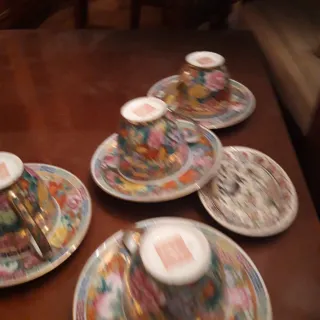 Set Tazzine Porcellana Oro Floreale