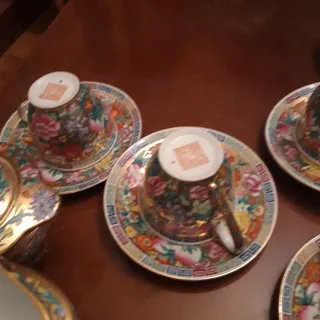 Set Tazzine Porcellana Oro Floreale