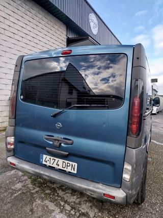 Opel Vivaro 2.5 DCI 2006
