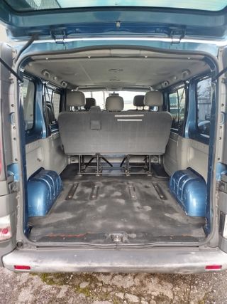 Opel Vivaro 2.5 DCI 2006
