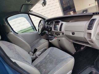 Opel Vivaro 2.5 DCI 2006
