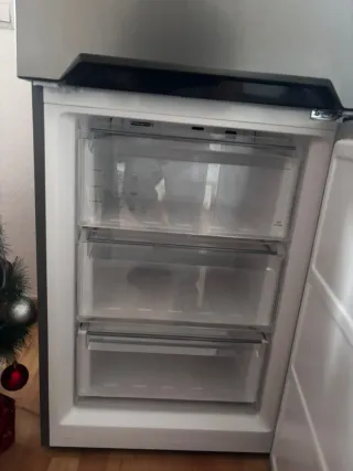 Nevera combi como nueva