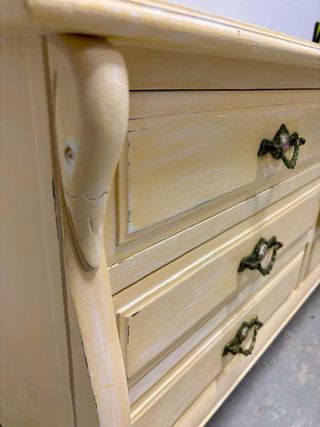 Cómoda vintage restaurada