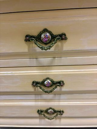 Cómoda vintage restaurada