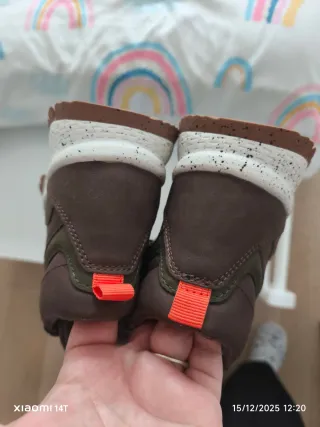 Botas niño explorer marrones y verdes